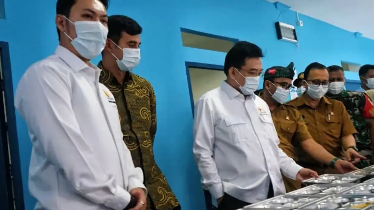 Tingkatkan Layanan Gizi, Pemkab Bandung dan Kadin Resmikan Dapur SPPG di Dayeuhkolot Tingkatkan Layanan Gizi, Pemkab Bandung dan Kadin Resmikan Dapur SPPG di Dayeuhkolot