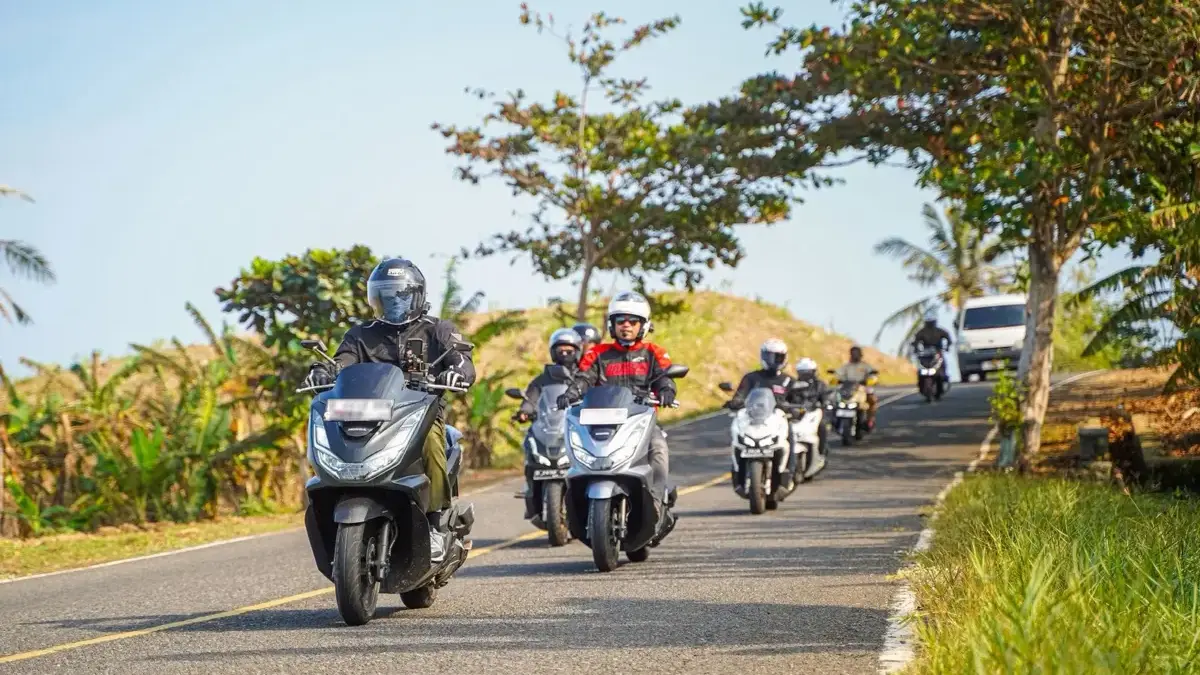 Ini 6 Tips Berkendara Sehari-hari Pakai Sepeda Motor