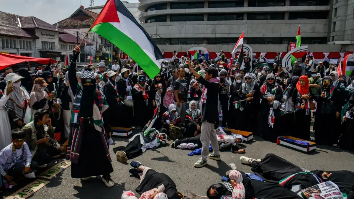 Ribuan Warga Padati Aksi Bela Palestina di Bandung, Biarkan Palestina Merdeka!