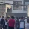 Rumah Ahmad Sahroni Dikepung Massa, Netizen: Jangan Anarkis, Jangan Dibakar!