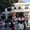 Ricuh! Gedung DPRD Kabupaten Cirebon Diamuk Massa, Sejumlah Fasilitas Rusak Parah