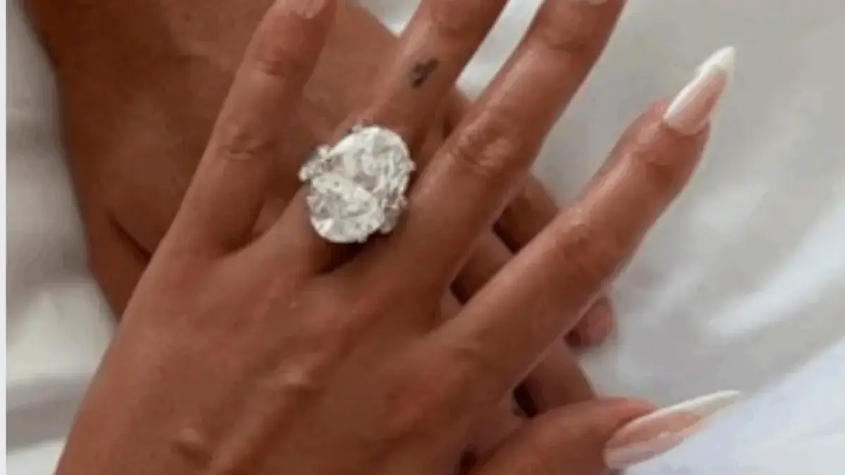 WAW Banget! Intip Harga dan Desain Cincin Berlian Ronaldo untuk Sang Kekasih! Intip Harga dan Desain Cincin Berlian Ronaldo untuk Sang Kekasih!