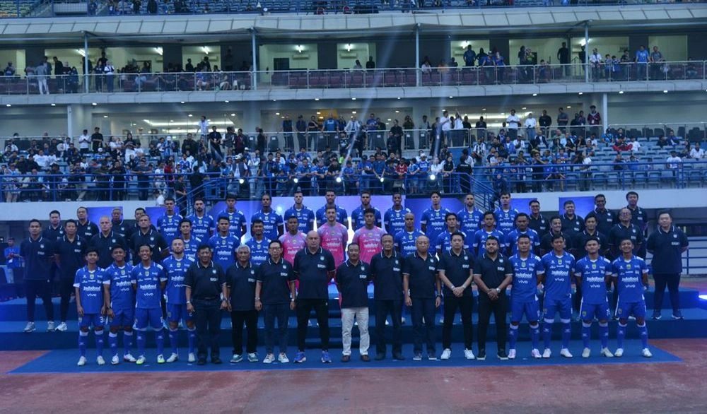 Perkenalan skuad Persib Bandung untuk musim 2025/2026 di stadion GBLA.