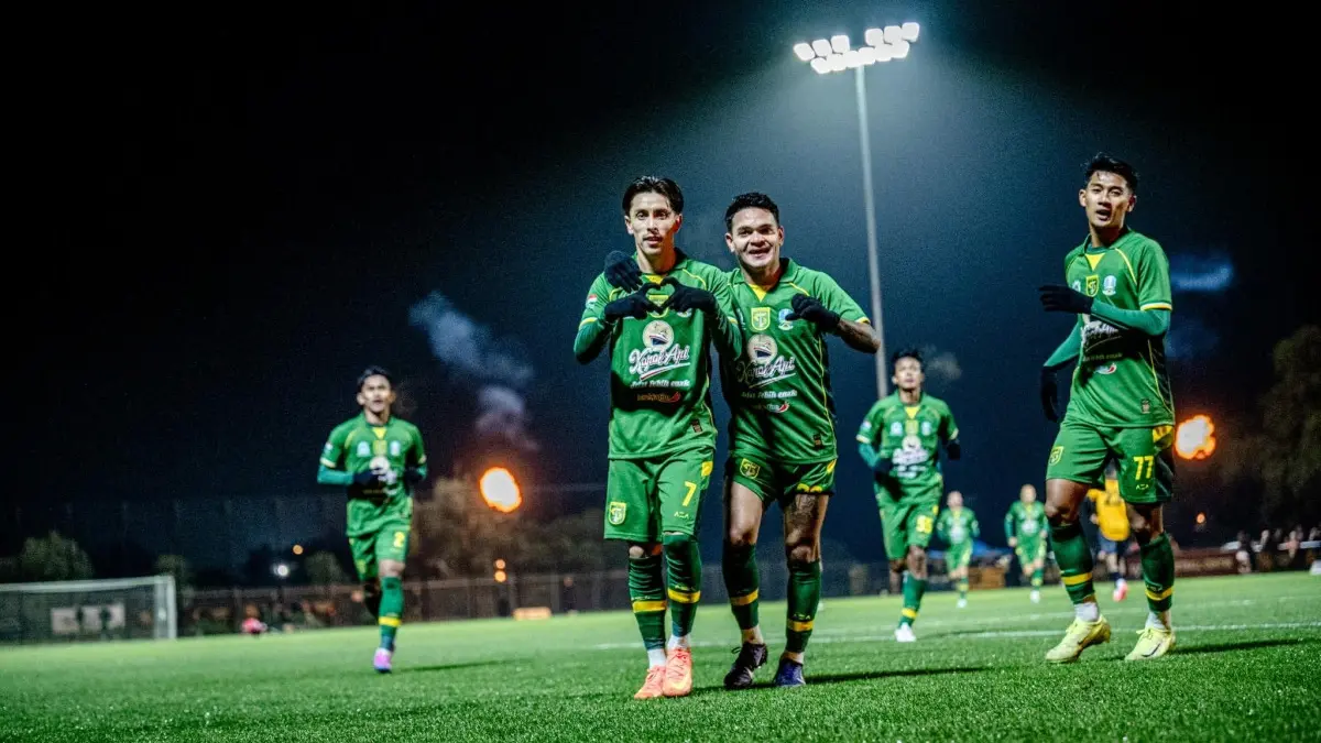 Persebaya Surabaya dalam laga kontra Western Australia.
