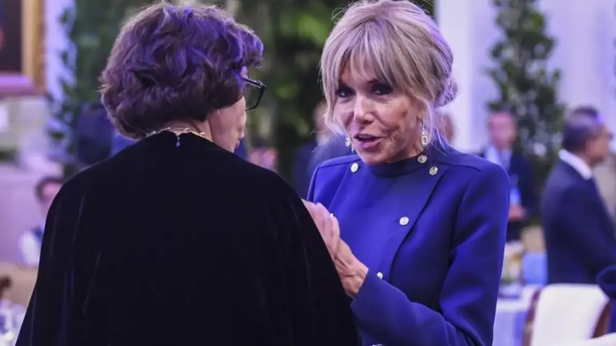 Macron Sewa Detektif Swasta untuk Telusuri Tuduhan Palsu terhadap Brigitte Macron Macron Sewa Detektif Swasta untuk Telusuri Tuduhan Palsu terhadap Brigitte Macron