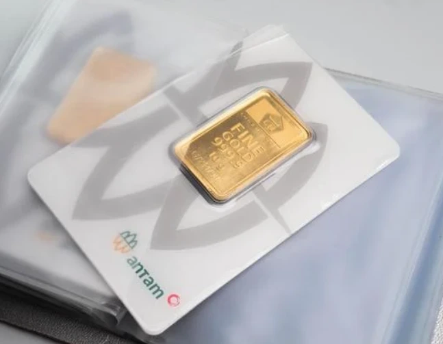 Harga Emas Antam Terus Turun, Kini Tembus Rp1,917 Juta per Gram