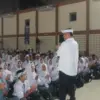 Sebanyak 1.500 pelajar dikukuhkan sebagai pengurus Forum OSIS Jawa Barat ( FOJB ) generasi ke-13 yang dilakuka