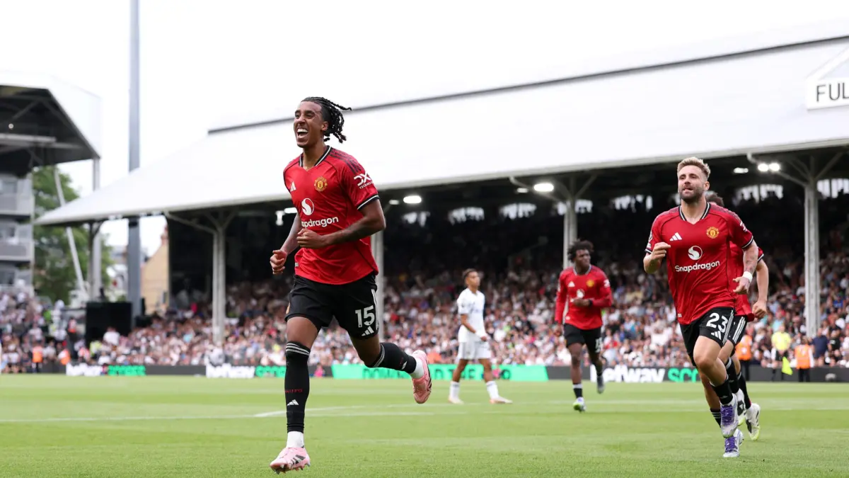 Sedang Dimulai! Klik Link Live Streaming Grimsby Town vs MU Pertandingan Carabao Cup 2025 MU saat bertandang ke kandang Fulham di laga Premier League 2025/2026.
