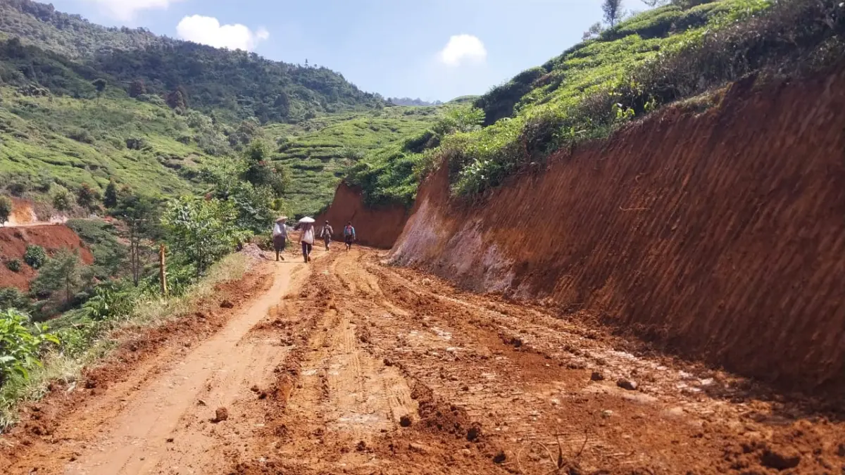 'Koma' Sejak Awal Kemerdekaan RI, Jalan Nirmala di Kabupaten Bogor Kini 'Siuman' \'Koma\' Sejak Awal Kemerdekaan RI, Jalan Nirmala di Kabupaten Bogor Kini \'Siuman\'