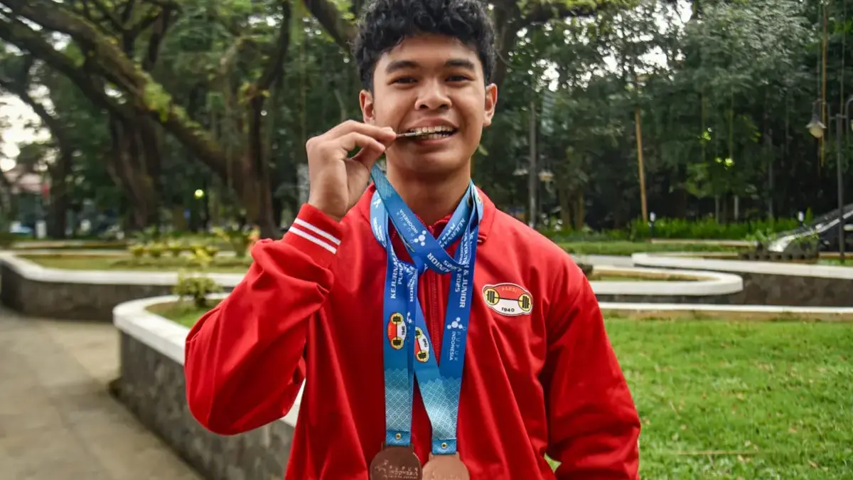 Bilal dari Bandung, Sumbang Tiga Medali untuk Jabar di Kejurnas Angkat Besi Remaja dan Junior 2025 Bilal dari Bandung, Sumbang Tiga Medali untuk Jabar di Kejurnas Angkat Besi Remaja dan Junior 2025