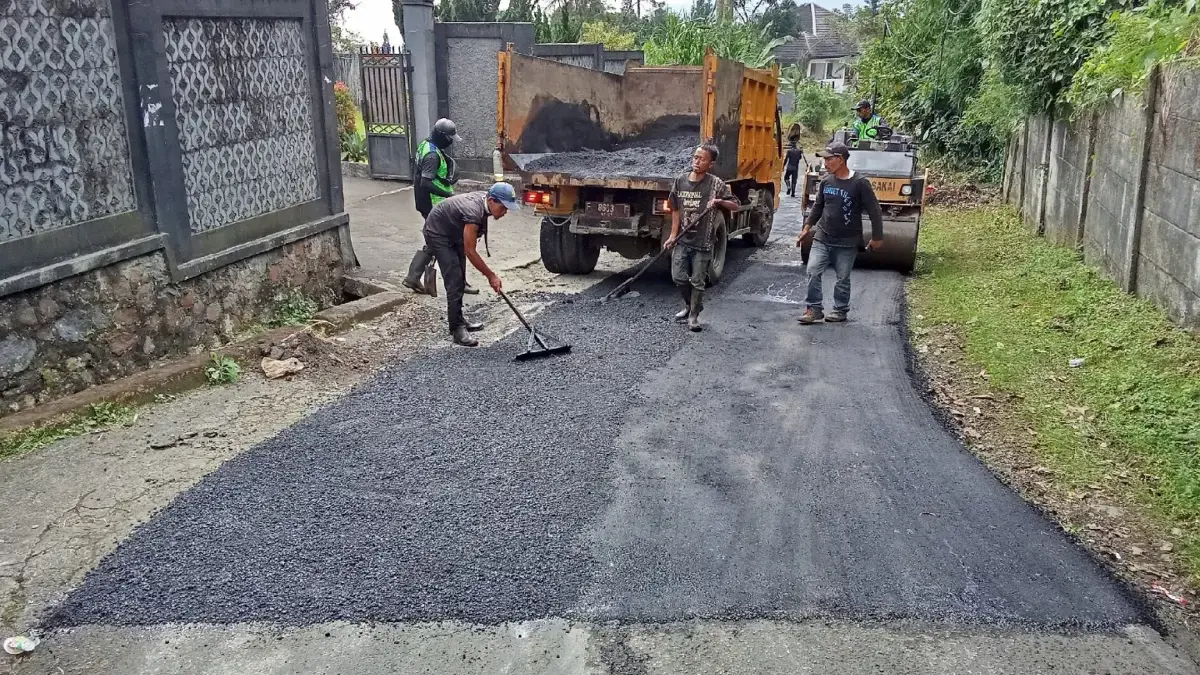 Dukung Penuh Perbaikan Jalan, Bupati Bogor Apresiasi Aksi Cepat DPUPR Dukung Penuh Perbaikan Jalan, Bupati Bogor Apresiasi Aksi Cepat DPUPR