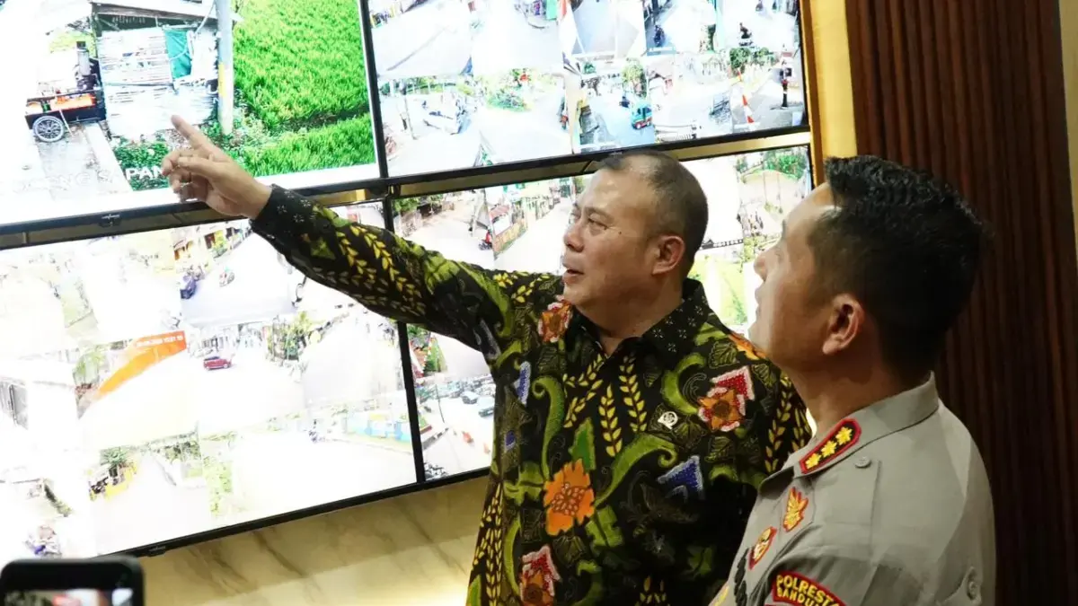 Ciparay Diawasi 80 CCTV, Polisi Tak Beri Ruang Bagi Pelaku Kejahatan 80 CCTV Kawal Ciparay, Polisi Siap Sikat Pelaku Kejahatan dan Atasi Kemacetan