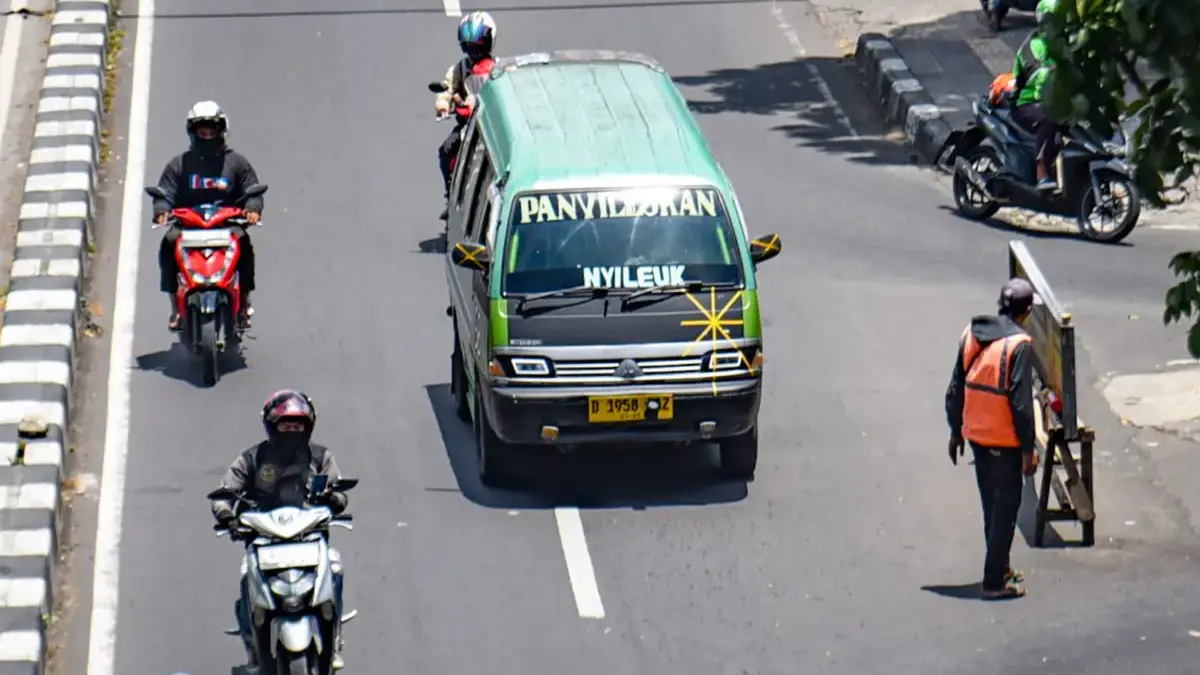 Pemkot Bandung Klaim Siap Kurangi Kemacetan, Recounting dan Angkot Pintar Jadi Solusi? Pemkot Bandung Klaim Siap Kurangi Kemacetan, Recounting dan Angkot Pintar Jadi Solusi?