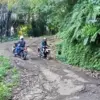 Warga Desa Wangunharja, Kecamatan Lembang, Kabupaten Bandung Barat menunggu janji bupati Jeje Ritchie Ismail.