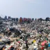 Tertimbun Longsor Sampah di TPAS Galuga, Operator Alat Berat Meninggal Dunia!