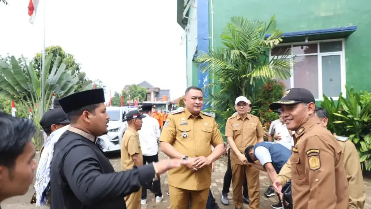 Kunjungi Lokasi Banjir, Bupati Bogor Tegaskan Penanganan Cepat bagi Warga Terdampak Kunjungi Lokasi Banjir, Bupati Bogor Tegaskan Penanganan Cepat bagi Warga Terdampak