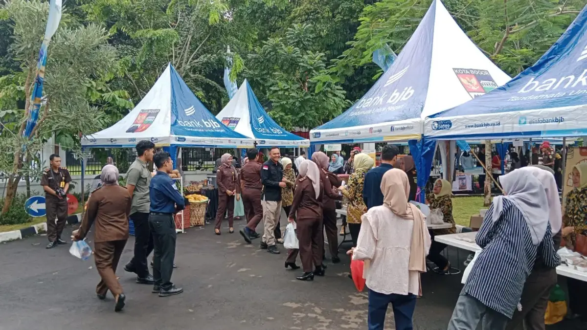 Kejaksaan Negeri (Kejari) Kota Bogor menggelar pasar murah dan bazar UMKM di halaman kantor Kejari Kota Bogor,