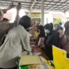 Dok. Gerakan Pangan Murah yang dilaksanakan oleh kepolisian. Selasa (12/8). Foto. Sandi Nugraha