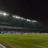 Penggawa Persib Bandung melakukan sesi pemanasan sebelum laga melawan Manila Digger di Stadion Gelora Bandung