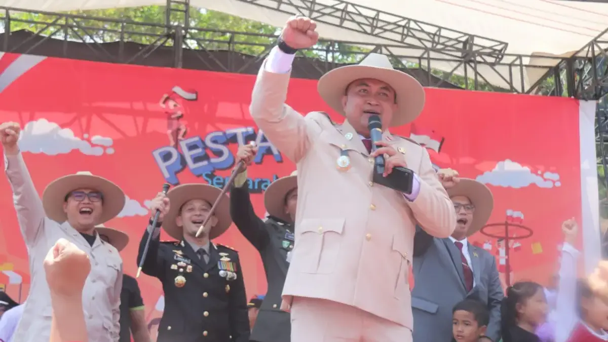 Buka Pesta Rakyat Bojong Koneng, Bupati Bogor Sampaikan Salam Presiden Prabowo Bupati Bogor Rudy Susmanto membuka Pesta Rakyat HUT ke-80 RI di Desa Bojong Koneng, Kecamatan Babakan Madang,