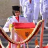 Aisya Syita Siswi SMAN 2 Cimahi Pembawa Baki Sang Saka Merah Putih dalam HUT RI ke-80 di Kota Cimahi (Mong)