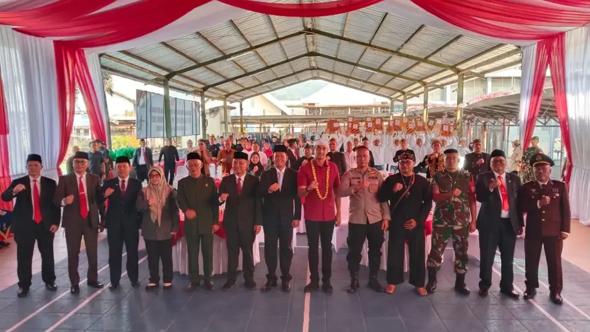Ali Syakieb Serahkan Remisi Spesial HUT RI untuk Ribuan Warga Binaan Ali Syakieb Serahkan Remisi Spesial HUT RI untuk Ribuan Warga Binaan