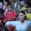 Ilustrasi anak anak bermain angklung dan bernari. (son)