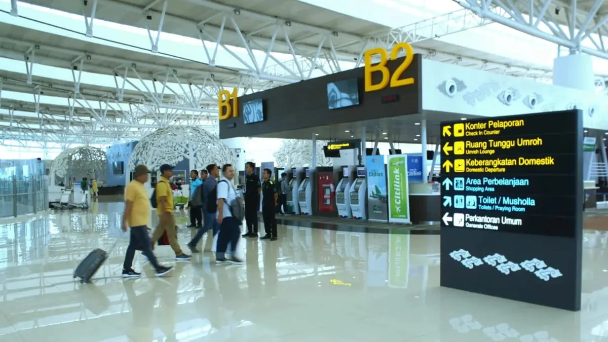 Aktivitas masyarakat di BIJB Kertajati (son)