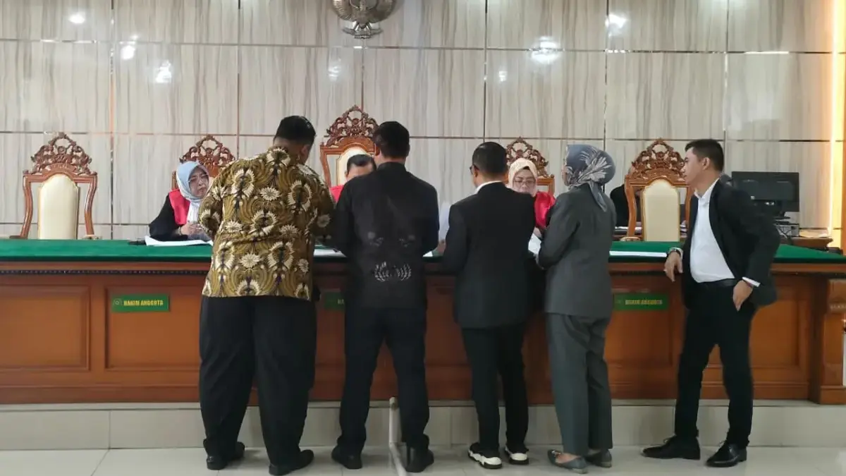 Tanggapi 4 Bukti Eksepsi Lisa Mariana ke Majelis Hakim, Kuasa Hukum RK : Tidak Ada Kaitannya! Tanggapi 4 Bukti Eksepsi Lisa Mariana ke Majelis Hakim, Kuasa Hukum RK : Tidak Ada Kaitannya!