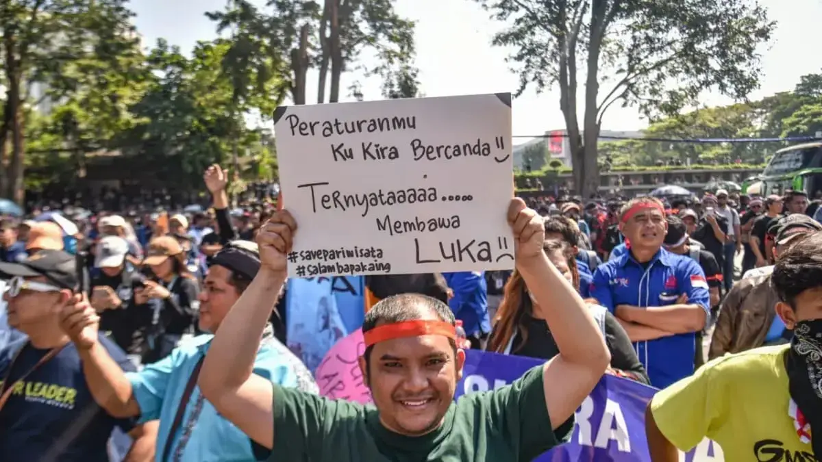 Batal Digelar Hari Ini, Serikat Pekerja Pariwisata Jabar akan Kembali Aksi di Bandung! Batal Digelar Hari Ini, Serikat Pekerja Pariwisata Jabar akan Kembali Aksi di Bandung!