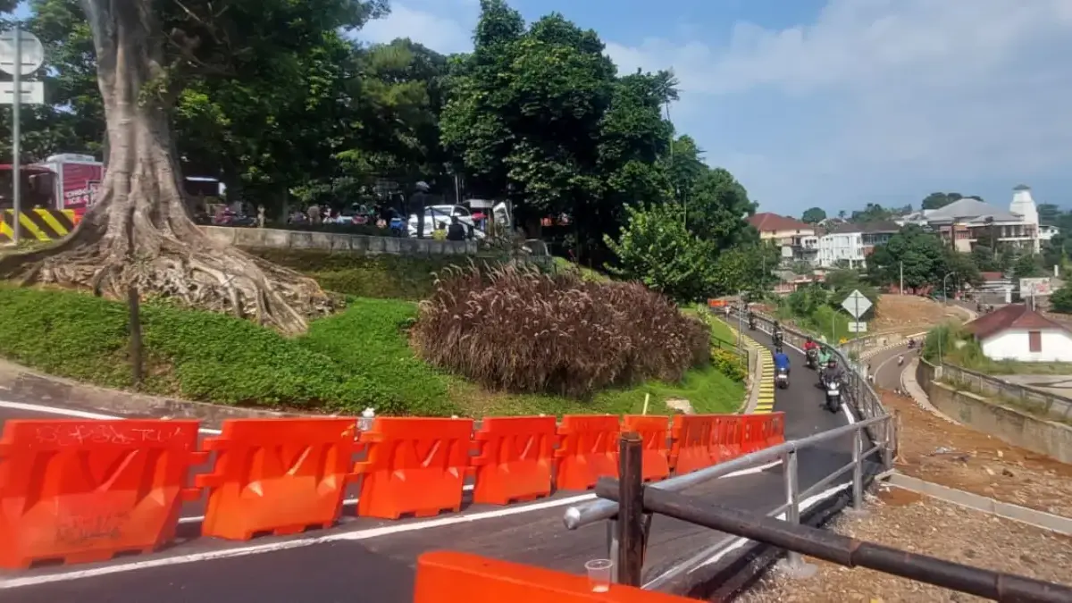 Jalur Sementara Batutulis Dibuka Lebih Cepat, Hanya untuk Roda Dua! Jalur Sementara R2 Batutulis Dibuka, Dedie Rachim Imbau Keselamatan Pengendara