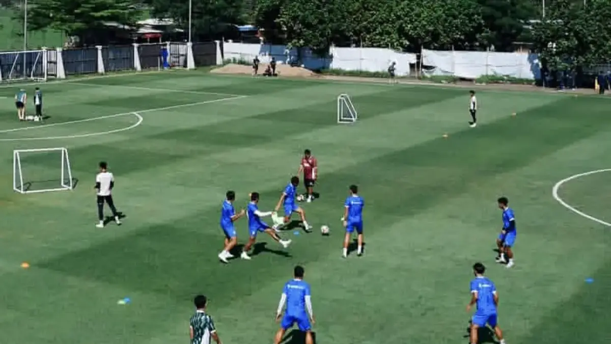 Persib Bandung Terus Datangkan Penggawa Baru, 3 Pemain Lain Harus Terlempar ke Tim Lain, Siapa Saja? Persib Bandung pinjamkan 3 pemainnya ke klub lain