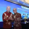 Arief Setiawan Handoko dan Arief Kurnia Risdianto berfoto bersama. Ist