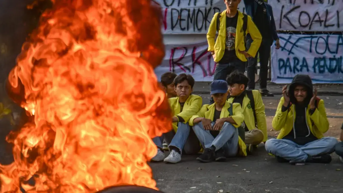 Polda Jabar Imbau Warga Tak Terprovokasi Usai Insiden Demo Buruh di Jakarta Polda Jabar Imbau Warga Tak Terprovokasi Usai Insiden Demo Buruh di Jakarta