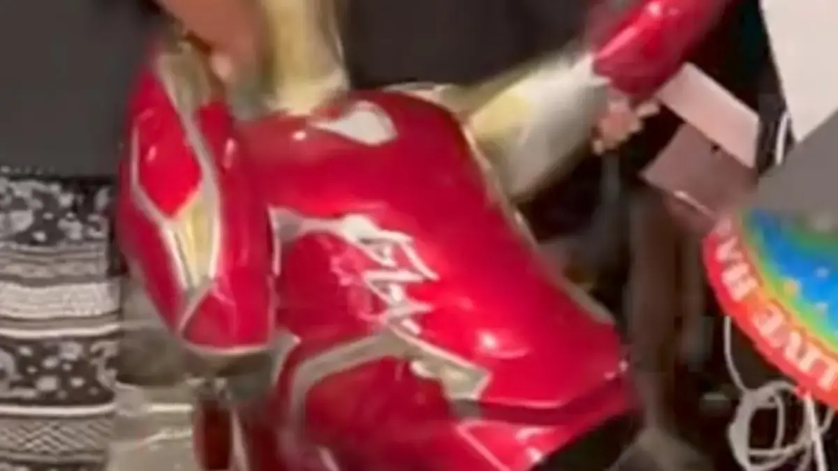 Daftar Barang Sahroni yang Dijarah Massa: Dari Iron Man hingga Jam Miliaran!