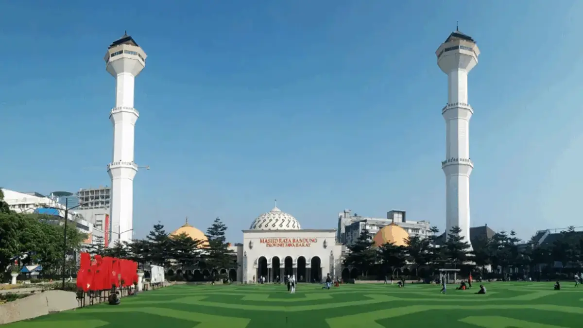 Alun-alun Bandung Tutup Total hingga November 2025, Ini Alasannya