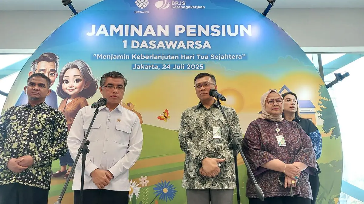 Direktur Utama BPJS Ketenagakerjaan Pramudya Iriawan Buntoro saat membuka kegiatan Seminar Satu Dasawarsa Prog