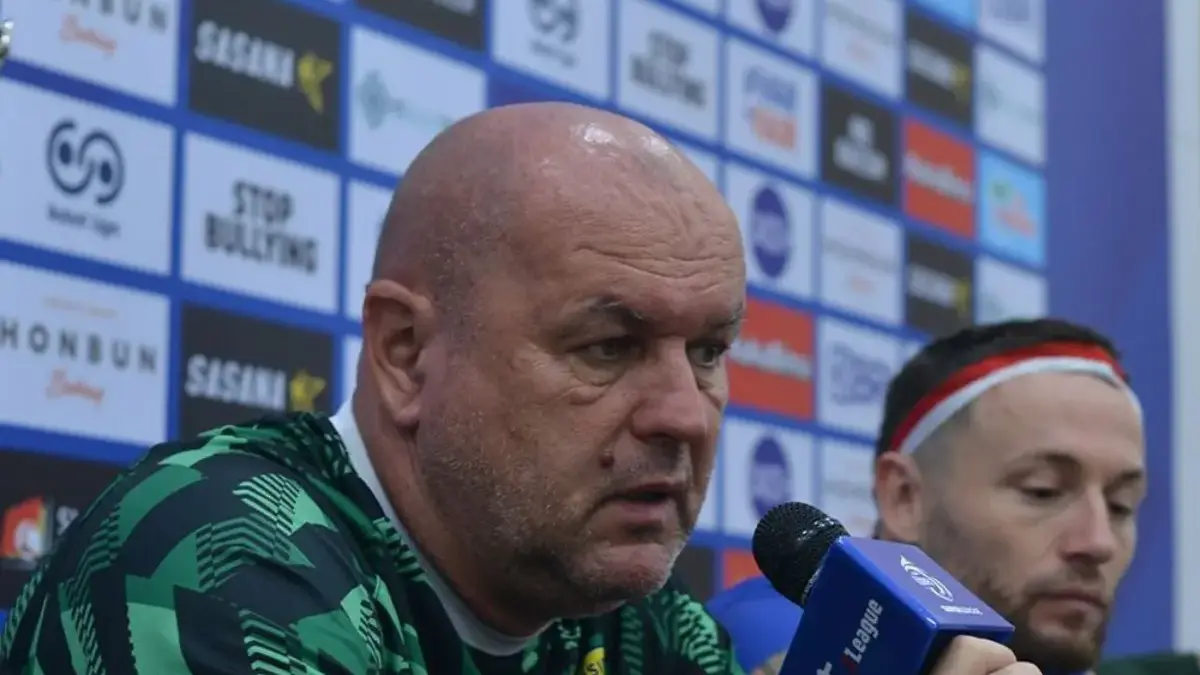 Laga Panas di Bumi Kartini, Persib Bidik Tiga Poin Perdana Tandang Persib Bandung siap melanjutkan start gemilangnya di musim 2025/26 Super League saat melakoni laga tandang