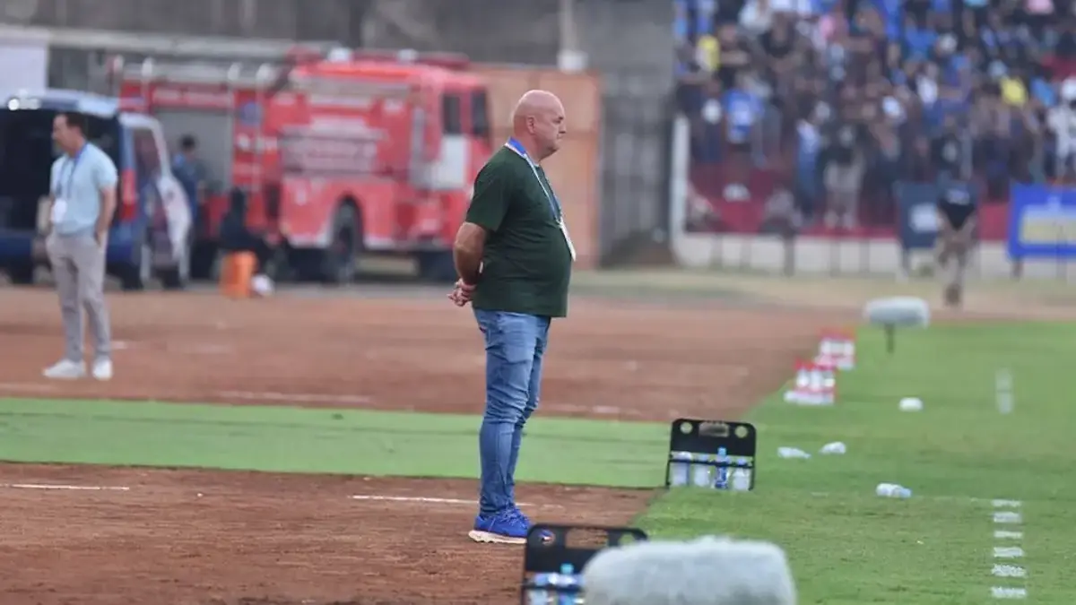 Hodak Kritik Lini Depan Persib Usai Gagal Menang Lawan PSIM Hodak Kritik Lini Depan Persib Usai Gagal Menang Lawan PSIM