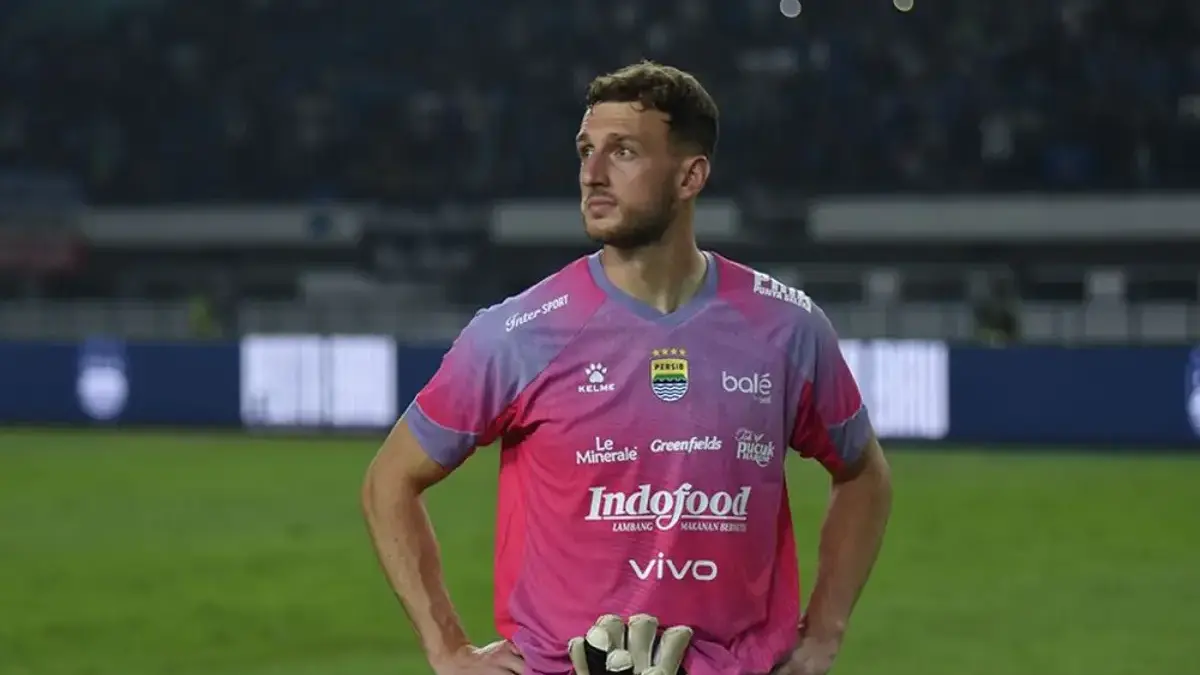Lawan PSIM, Persib Masih Tak Diperkuat Adam Przybek!