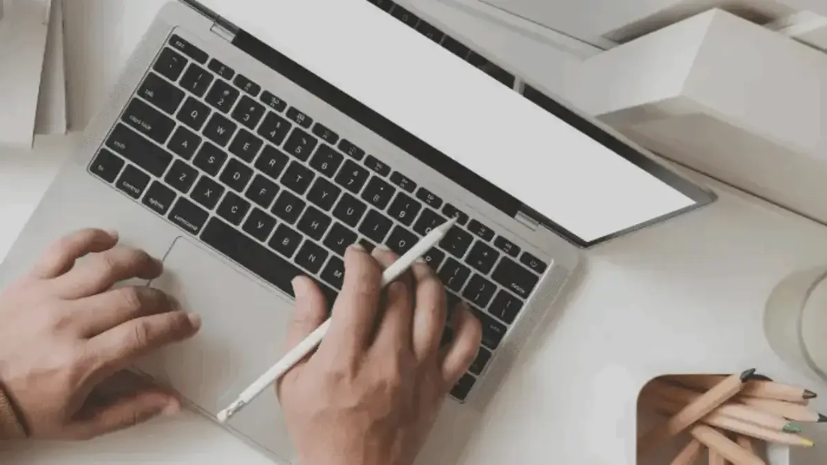 Rekomendasi Laptop untuk Pelajar yang Worth It Dibeli Tahun 2025, Murah dan Tangguh Rekomendasi Laptop untuk Pelajar yang Worth It Dibeli Tahun 2025, Murah dan Tangguh