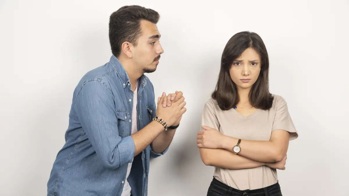 10 Tanda Pasanganmu Mungkin Mengidap NPD dan Cara Mengenalinya