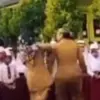 Viral Guru SD Hendak Cekik Murid Saat Upacara, Ternyata ini Alasannya