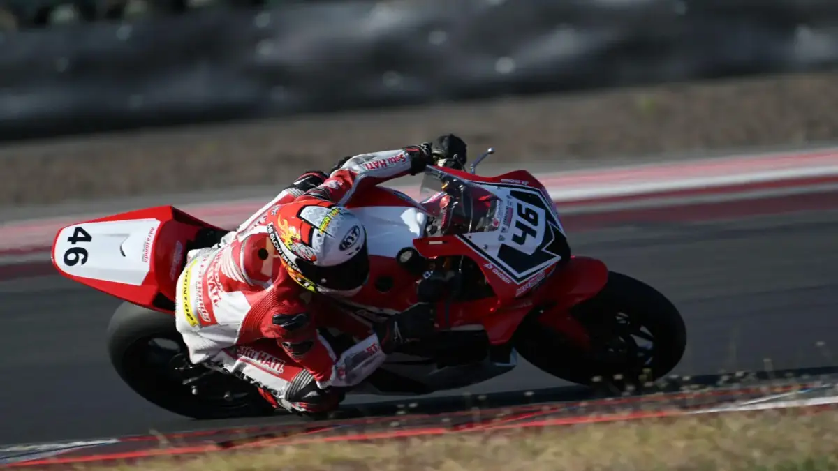 Astra Honda dan CBR Series Siap Taklukan Mandalika Aksi salah satu Pebalap Astra Honda Racing Team (AHRT) saat tampil di seri keempat Mandalika Racing Series (MR