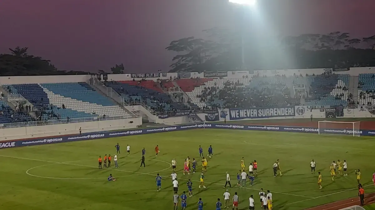 Persib jinakan Arema FC