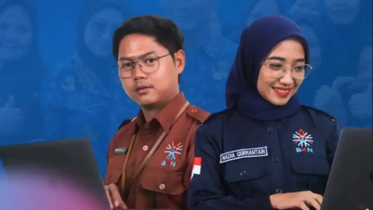 ILUSTRASI mencari informasi syarat daftar CPNS melalui laman resmi BKN.