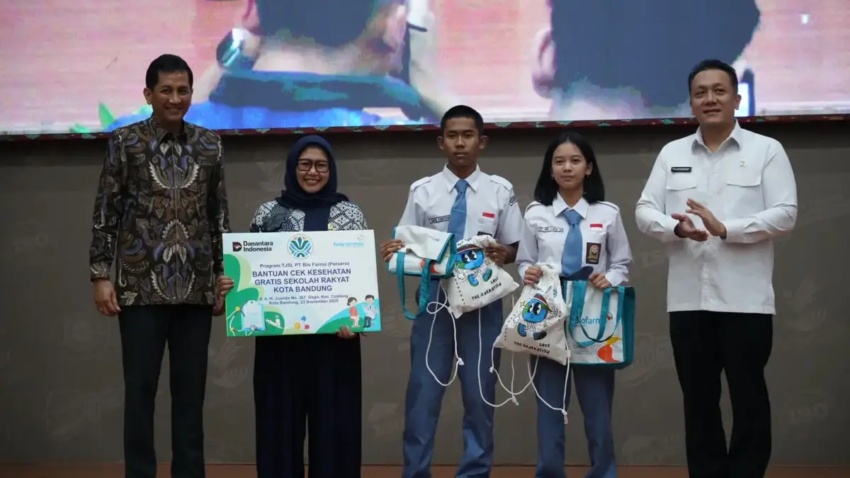 Cek Kesehatan Gratis bagi 300 siswa Sekolah Rakyat jenjang SMP dan SMA di Kota Bandung yang diselenggarakan o