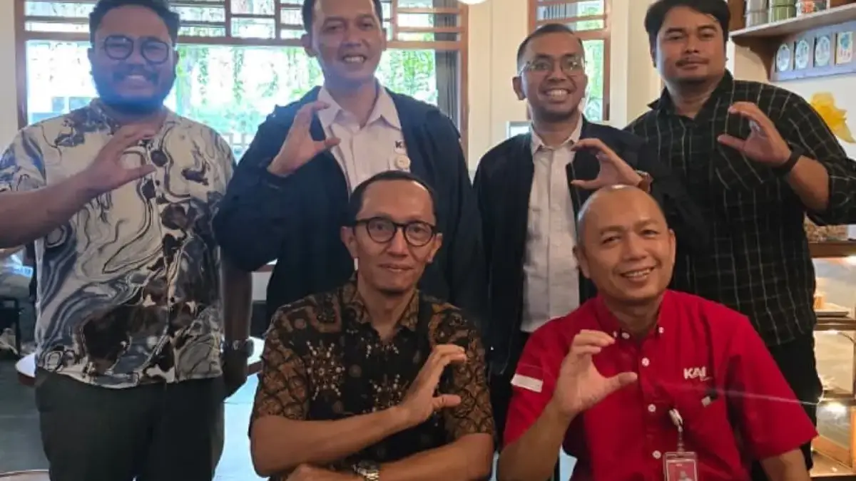 PLN Icon Plus SBU Regional Jawa Barat Kunjungi KCI di Hari Pelanggan Nasional PLN Icon Plus SBU Regional Jawa Barat Kunjungi KCI di Hari Pelanggan Nasional
