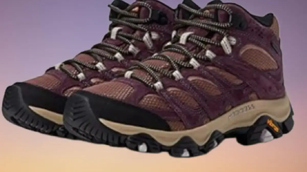 9 Sepatu Pendakian Terbaik 2025 yang Bisa Jadi Pilihan! 9 Sepatu Pendakian Terbaik 2025 yang Bisa Jadi Pilihan!