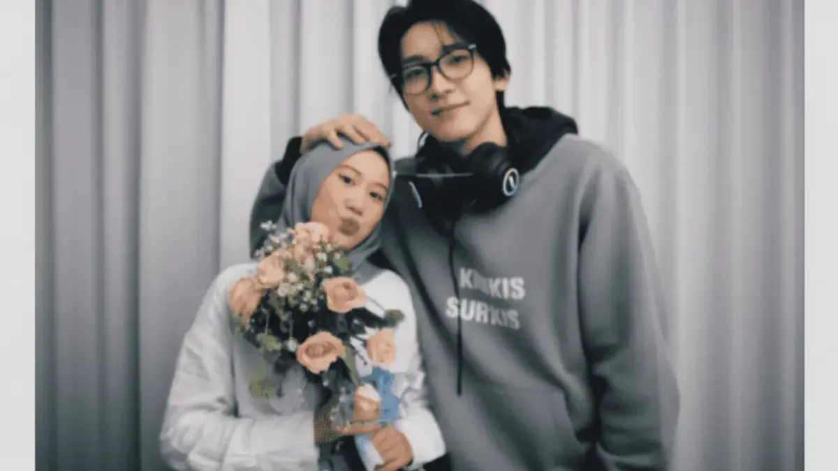 Cara Edit Foto AI Polaroid Bareng Idol di Gemini, Gampang dan Anti Ribet Cara Edit Foto AI Polaroid Bareng Idol di Gemini, Gampang dan Anti Ribet